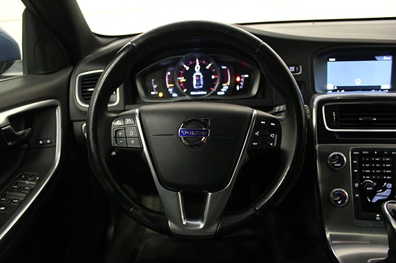Volvo V60 14 of 22