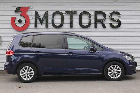 Volkswagen Touran 4 of 5