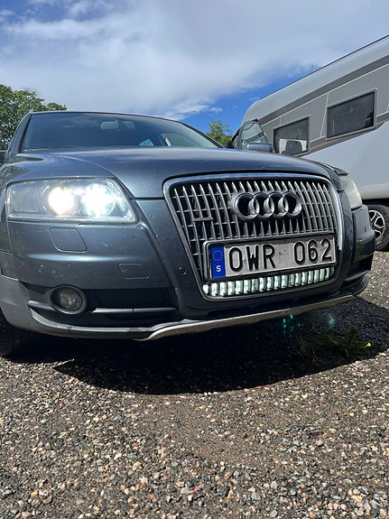 Audi A6 allroad 2 of 5