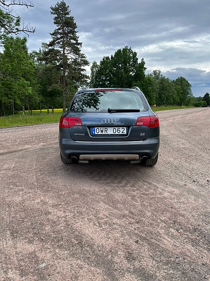 Audi A6 allroad 4 of 5