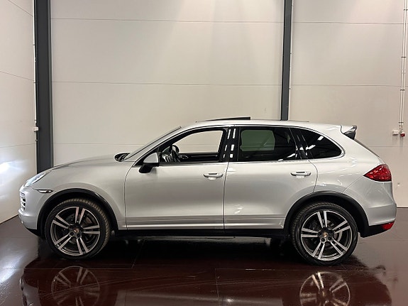 Porsche Cayenne 6 of 30