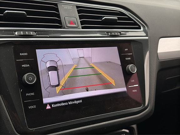 Volkswagen Tiguan 17 of 30