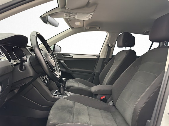 Volkswagen Tiguan 10 of 30