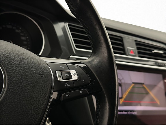 Volkswagen Tiguan 14 of 30