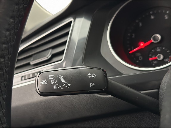 Volkswagen Tiguan 15 of 30