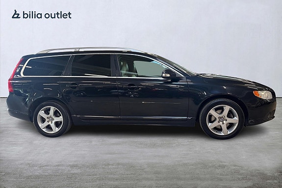 Volvo V70 4 of 5