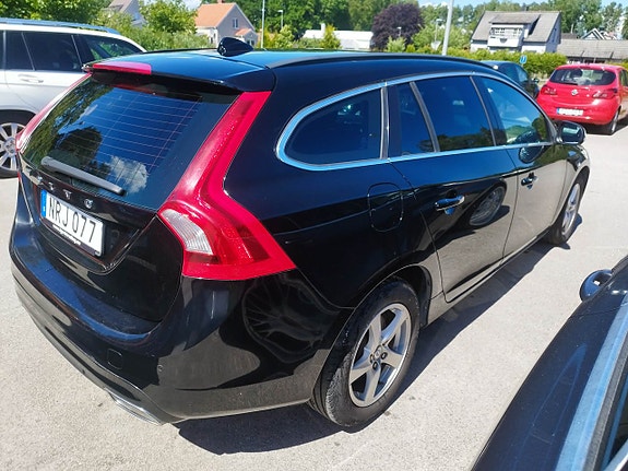 Volvo V60 2 of 3