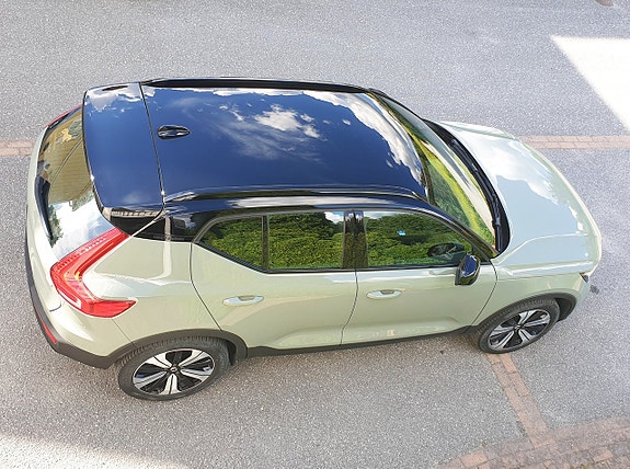 Volvo XC40 13 of 30