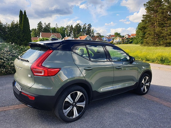 Volvo XC40 4 of 30