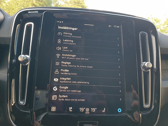 Volvo XC40 30 of 30