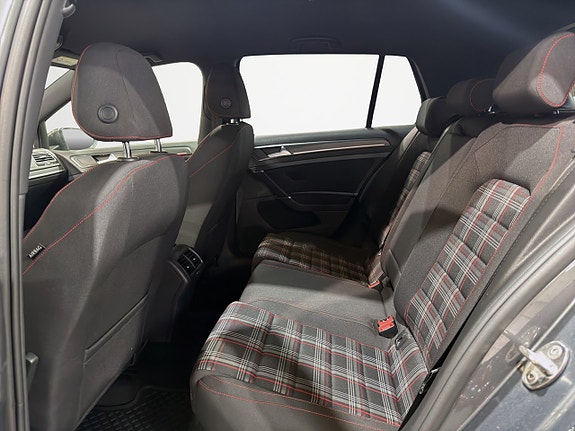 Volkswagen Golf I 18 of 27