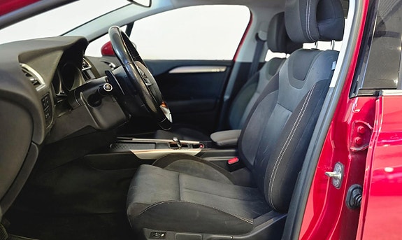 Citroen C4 11 of 12