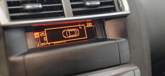 Citroen C4 9 of 12