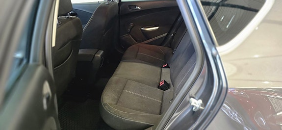 Opel Astra 11 of 11