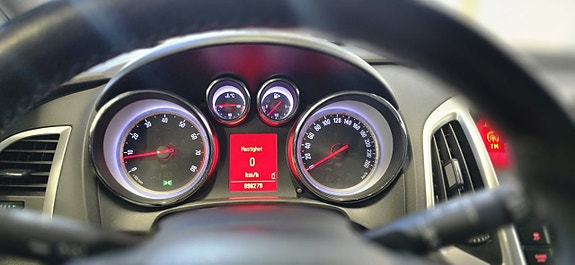 Opel Astra 9 of 11