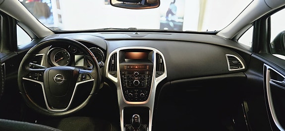 Opel Astra 8 of 11