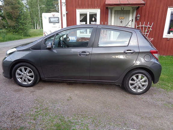 Toyota Yaris 28 of 30