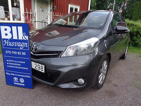 Toyota Yaris 26 of 30