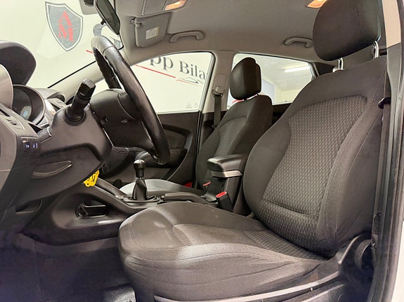Hyundai ix35 14 of 17