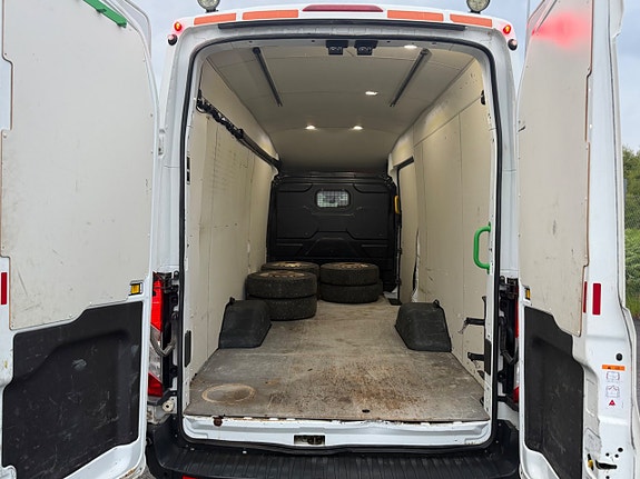 Ford Transit 7 of 21