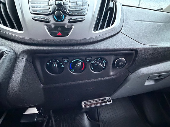 Ford Transit 16 of 21