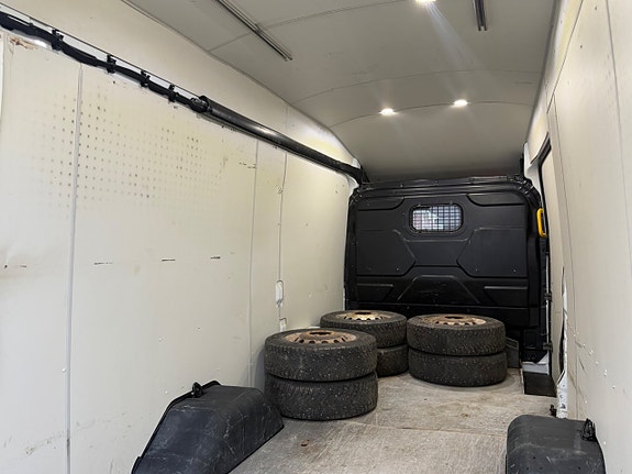 Ford Transit 8 of 21