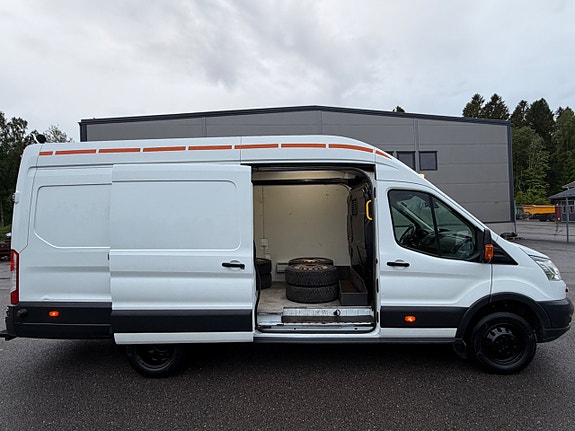 Ford Transit 9 of 21