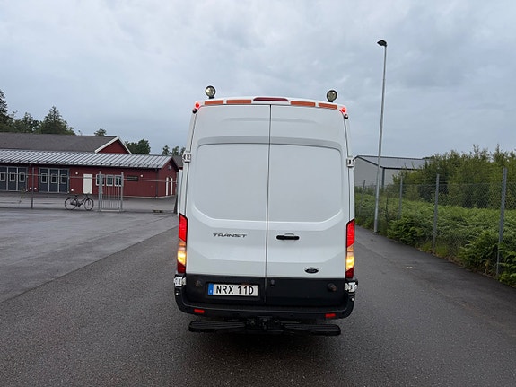 Ford Transit 21 of 21