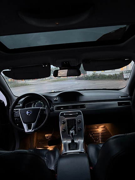 Volvo V70 5 of 5