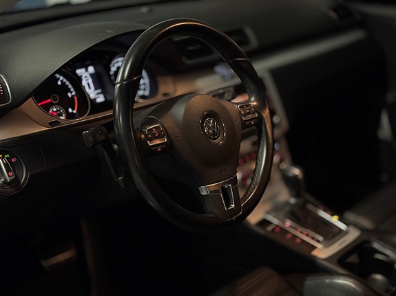 Volkswagen Passat Alltrack 8 of 19