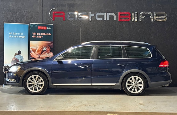 Volkswagen Passat Alltrack 3 of 5