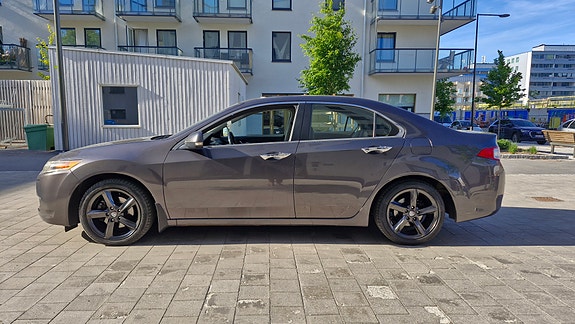 Honda Accord 5 of 8