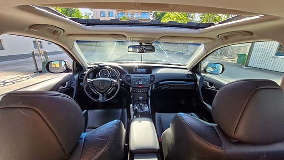 Honda Accord 7 of 8