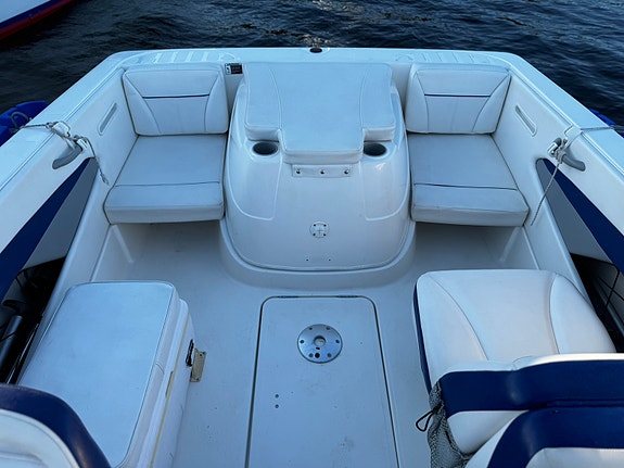 Bayliner Discovery 192 7 of 15