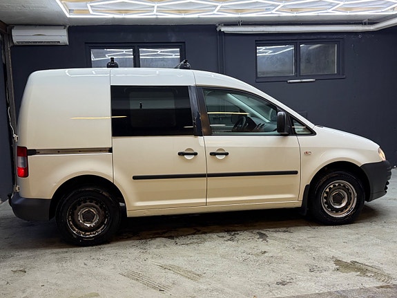 Volkswagen Caddy 4 of 5