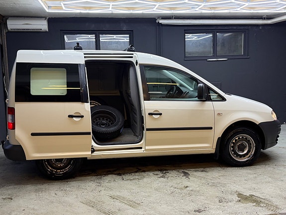 Volkswagen Caddy 5 of 5