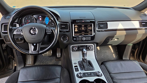 Volkswagen Touareg 11 of 13