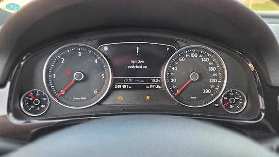 Volkswagen Touareg 9 of 13