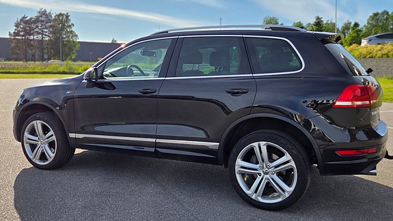 Volkswagen Touareg 3 of 5