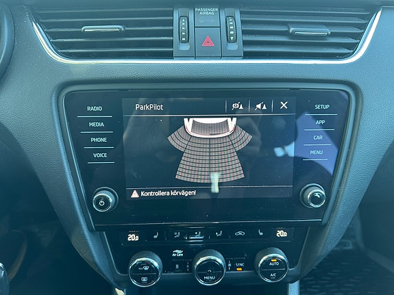 Skoda Octavia 11 of 16