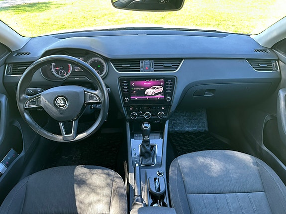 Skoda Octavia 6 of 16