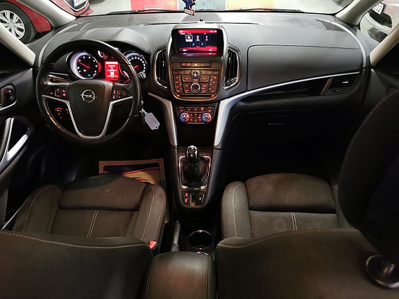 Opel Zafira Tourer 16 of 19