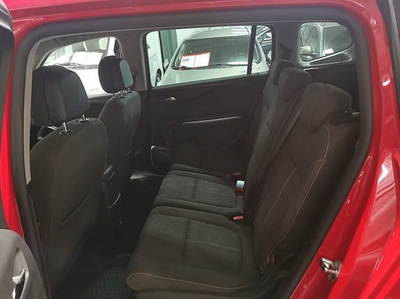 Opel Zafira Tourer 13 of 19