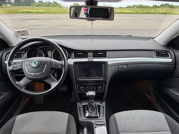 Skoda Superb 10 of 13