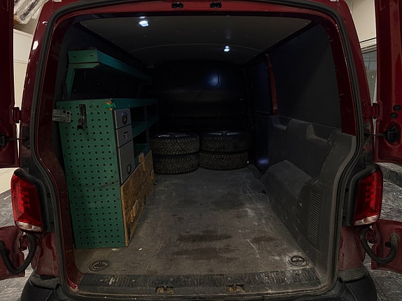 Volkswagen Transporter 3 of 5