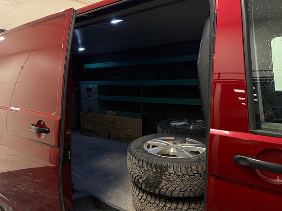 Volkswagen Transporter 4 of 5