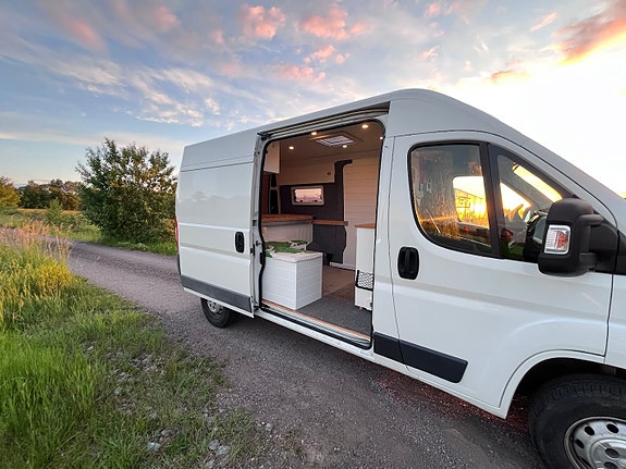 Peugeot Boxer 2 of 5