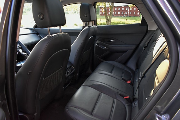 Jaguar E-PACE 16 of 26