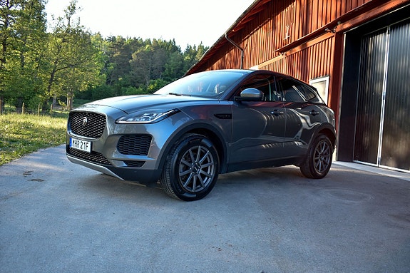 Jaguar E-PACE 11 of 26