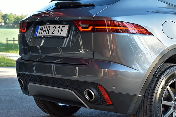 Jaguar E-PACE 20 of 26